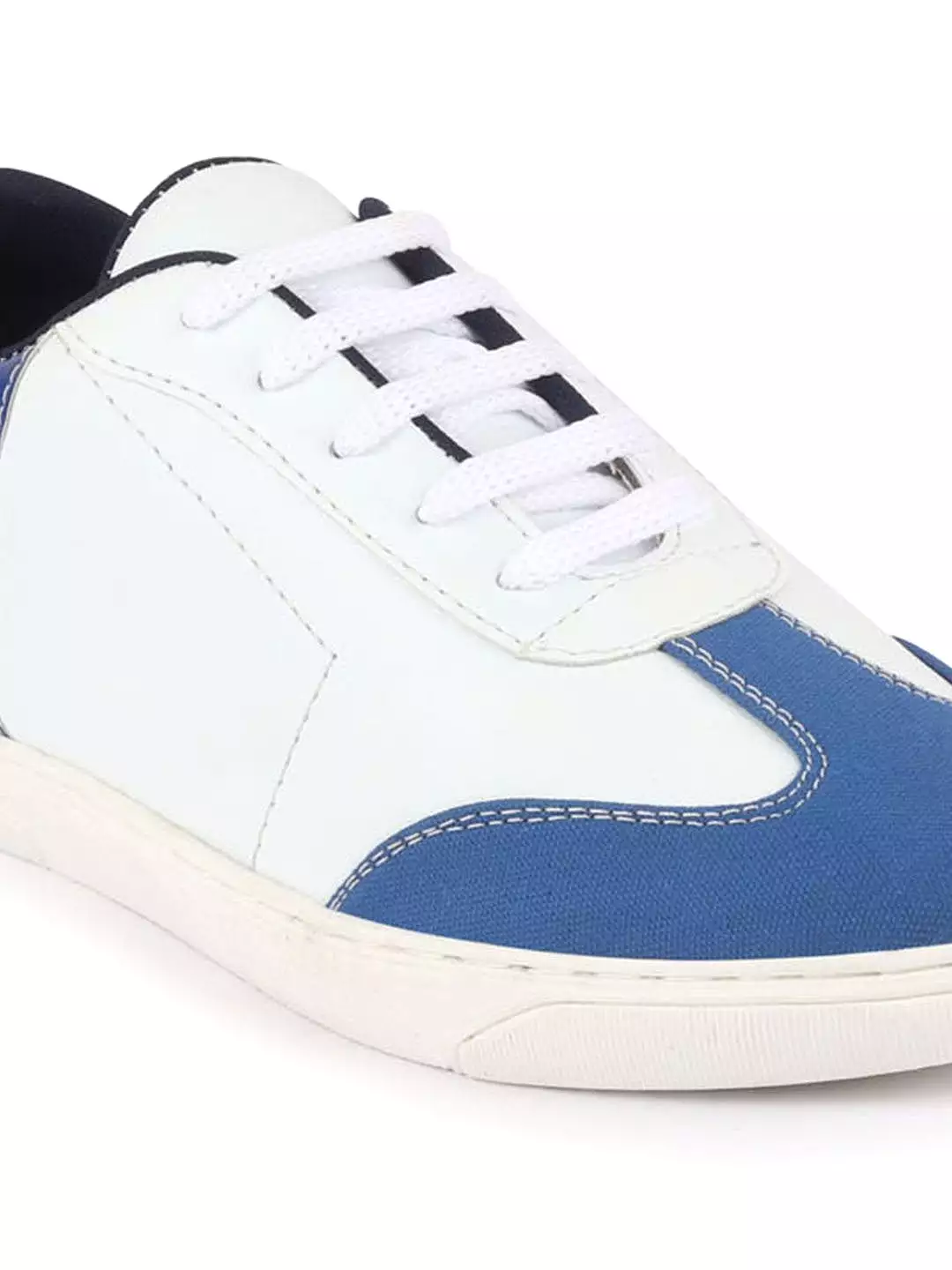 Men White/Navy Blue Lace Up Classic Sneakers