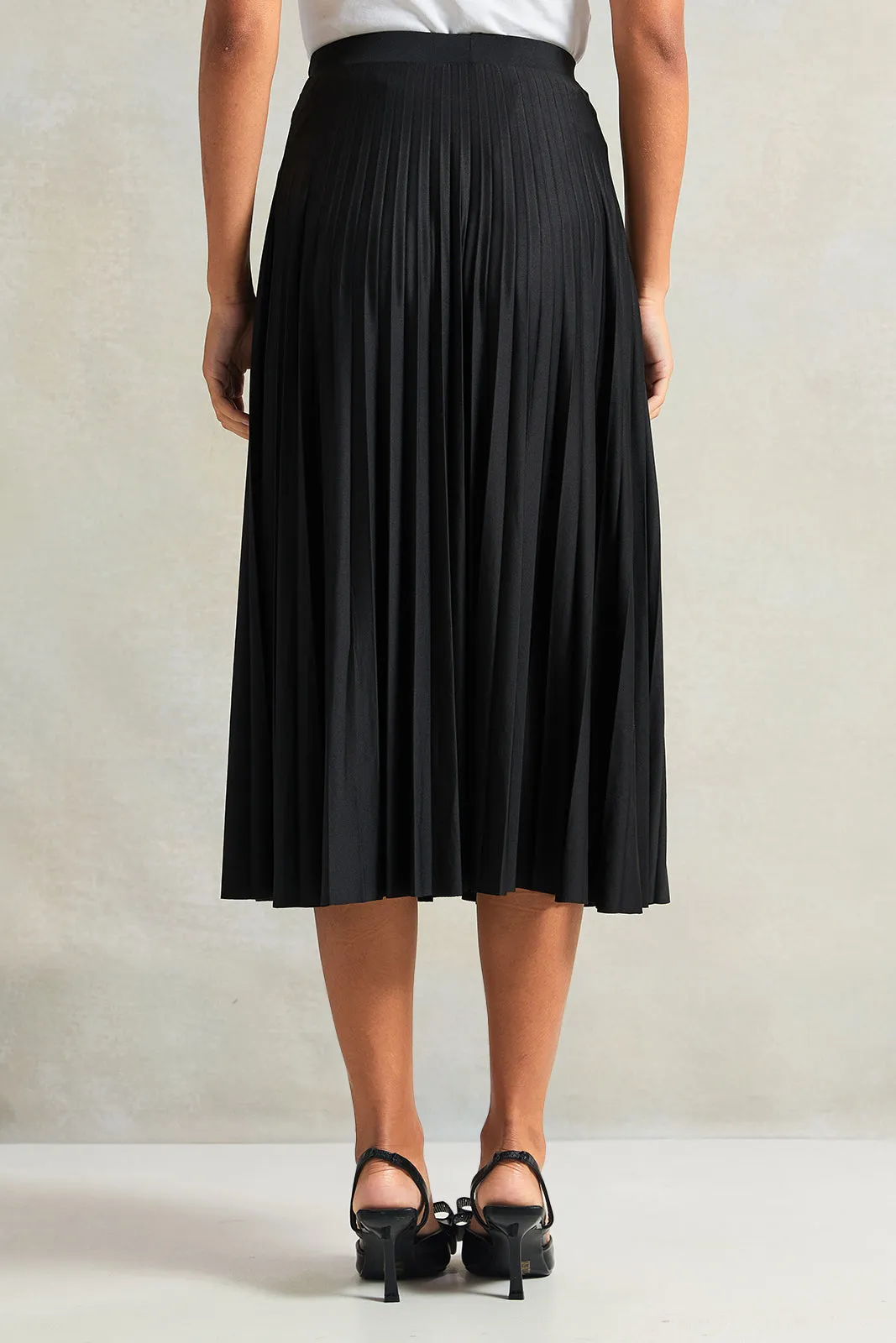 Women Black Pleated Side Slit Skirt